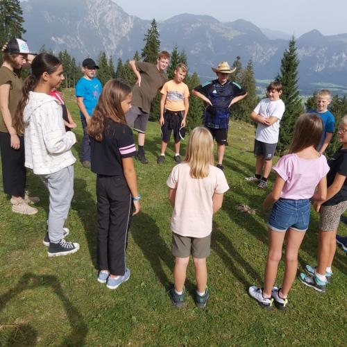 Gruppenfoto der 2c als Kreis