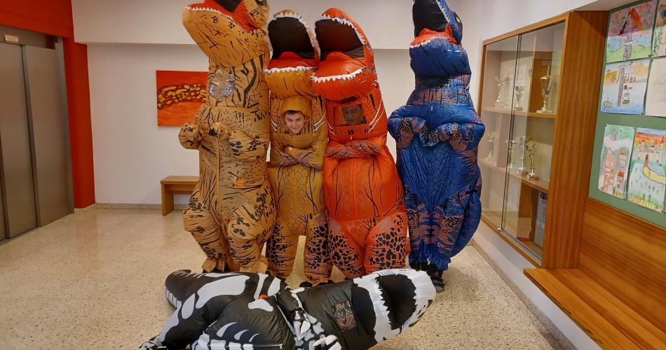 Dinosaurier Schule