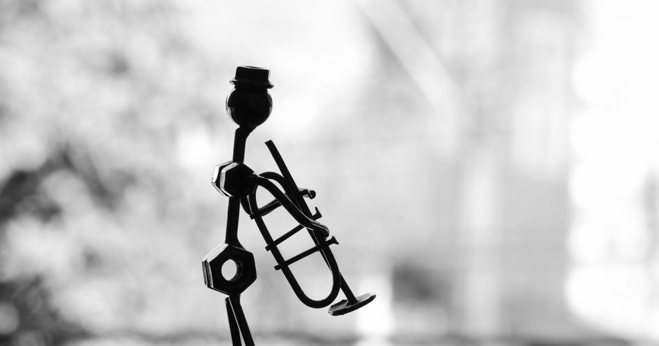 selbstgebautes Musikinstrument